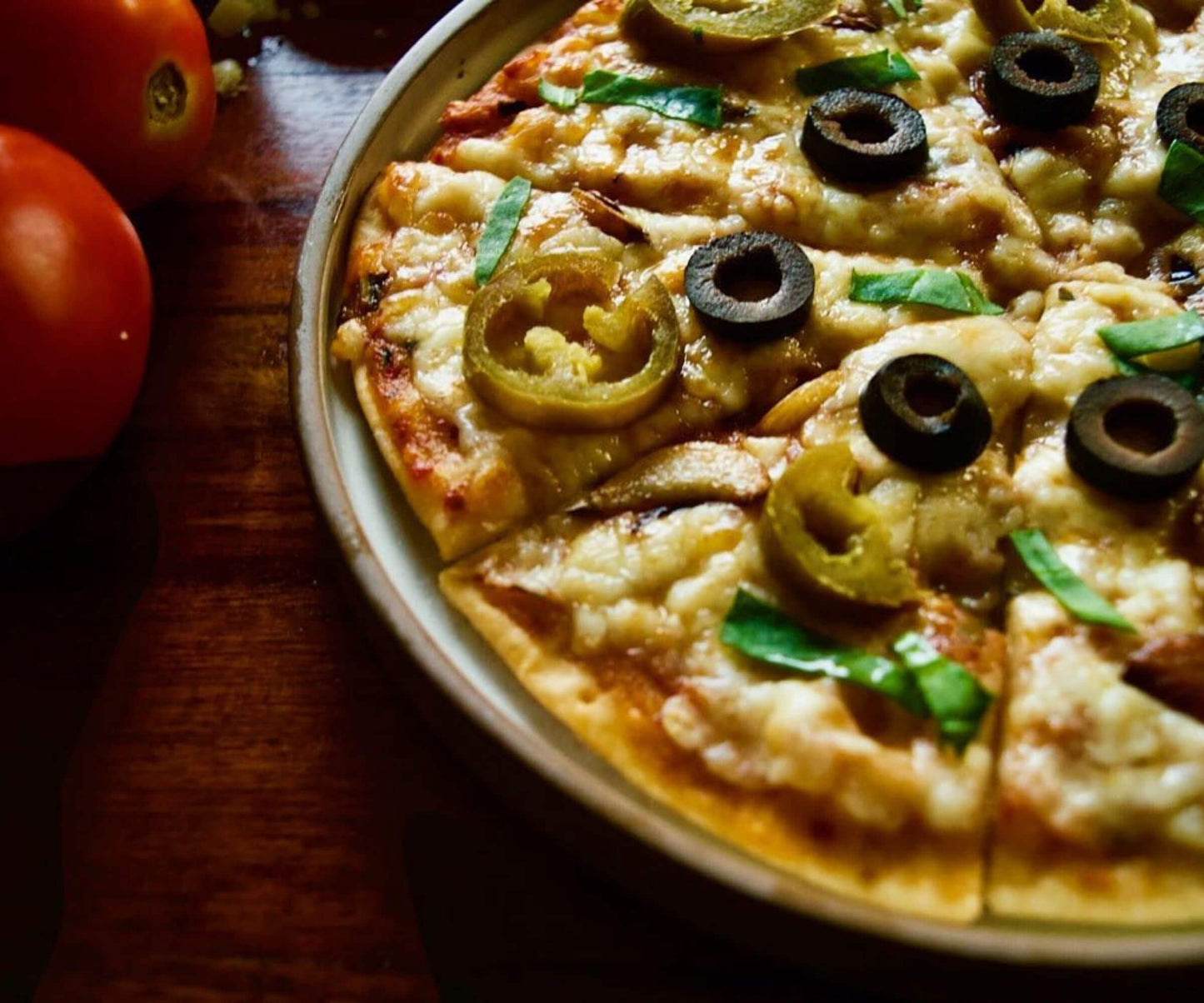 CARAMELISED GARLIC PIZZA