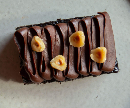 CHOCOLATE HAZELNUT BROWNIE (Vegan, Wholewheat)
