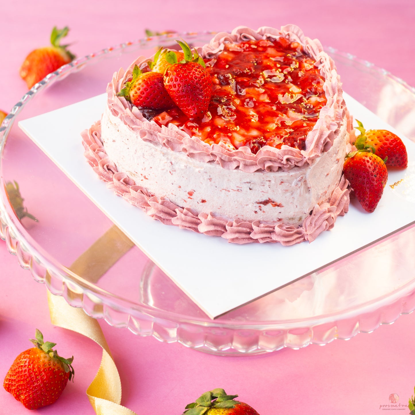 Dreamy Strawberry cake (Valentine's Special) (750g/Vegan)