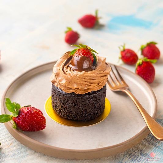 Chocolate Mousse & Strawberry Mini Cake (Vegan/Wholewheat)